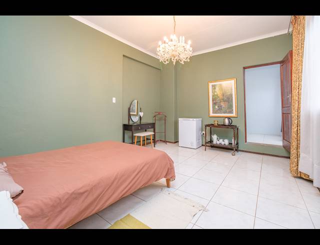 5 BEDROOM FREEHOLD FOR SALE IN BLACKHEATH
